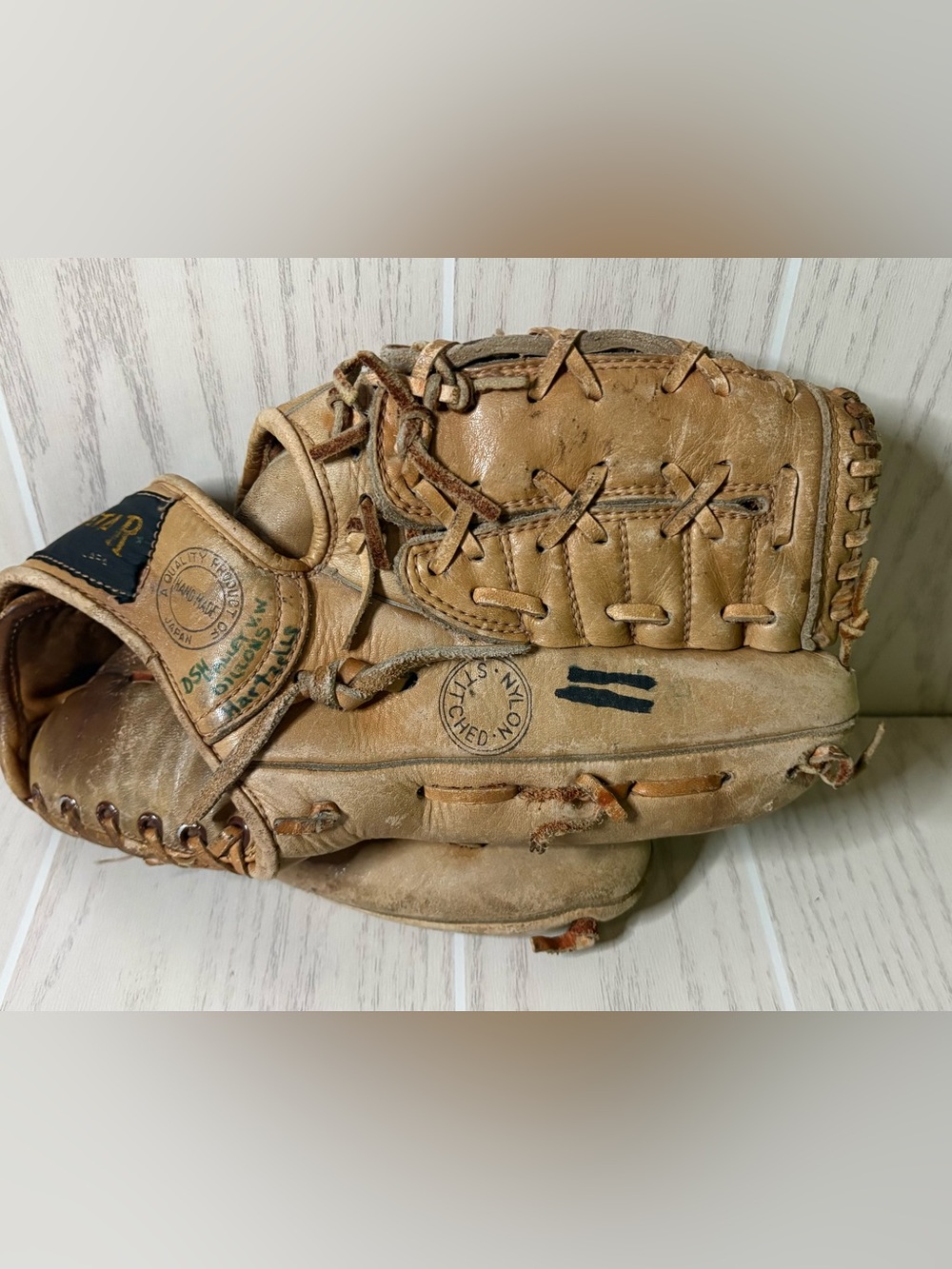 VINTAGE BASEBALL ⚾️ glove Catchers Mitt Left Nursery Decor Man Cave